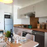 Chez Elsa, Confortable Neuf Avec Parking Prive Appartement